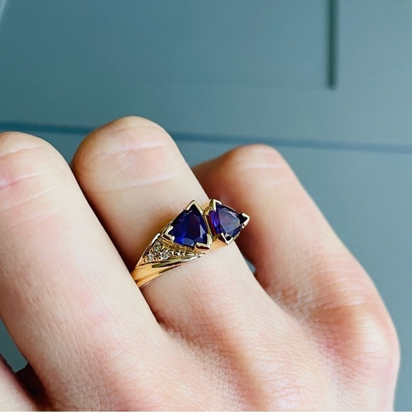 14k Gold Natural Diamond & Amethyst Diamond Two Stone Trillion Cut Ring - Picture 9 of 12